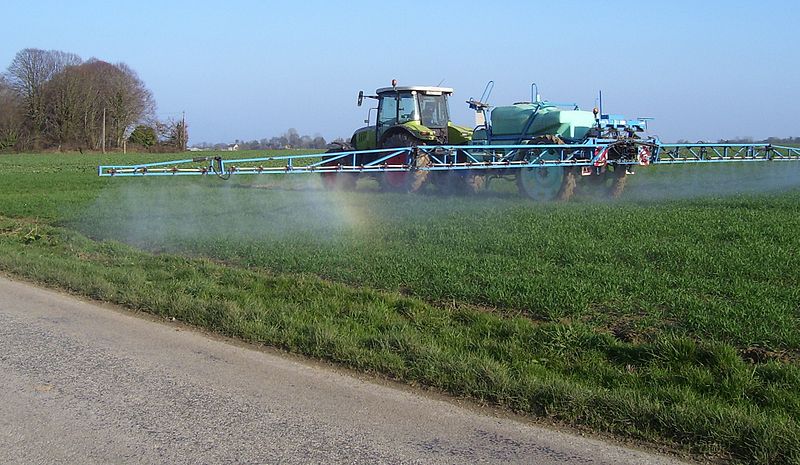 Škropljenje s pesticidi v kmetijstvu